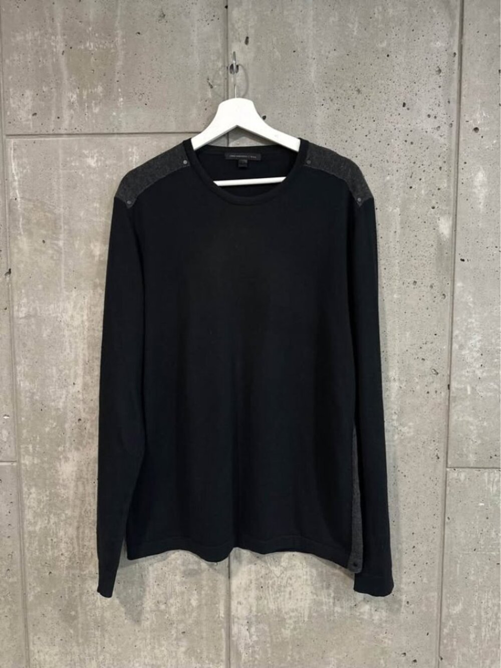 John Varvatos USA Black Sweater Men’s Size L Excellent Condition